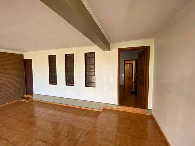 #25 - Casa para Venda em Catanduva - SP - 3
