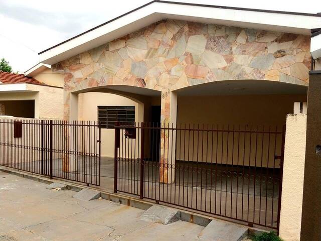 #72 - Casa para Venda em Catanduva - SP - 1