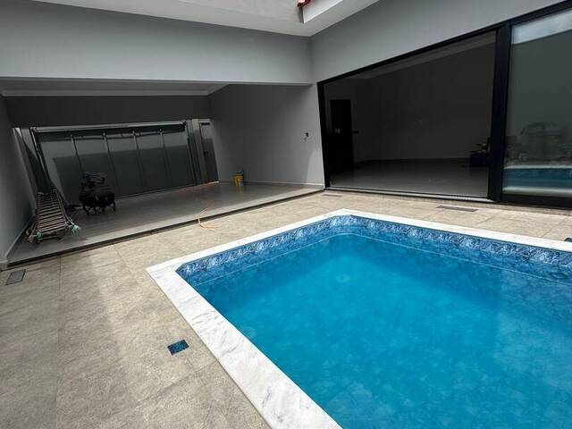 #92 - Casa para Venda em Catanduva - SP - 1