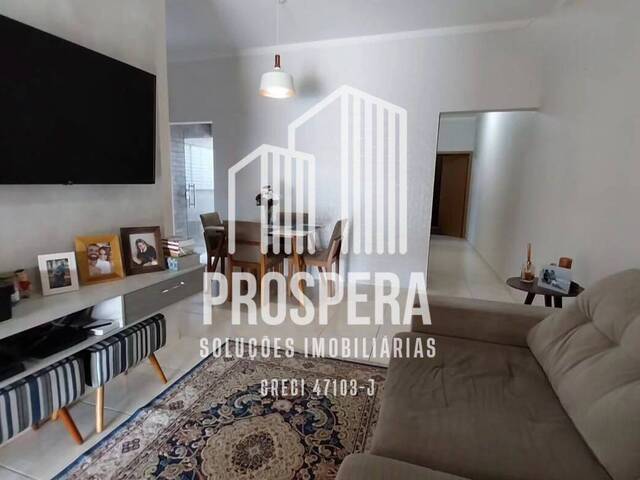 #115 - Casa para Venda em Catanduva - SP - 2