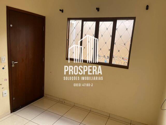 #155 - Casa para Venda em Catanduva - SP - 2