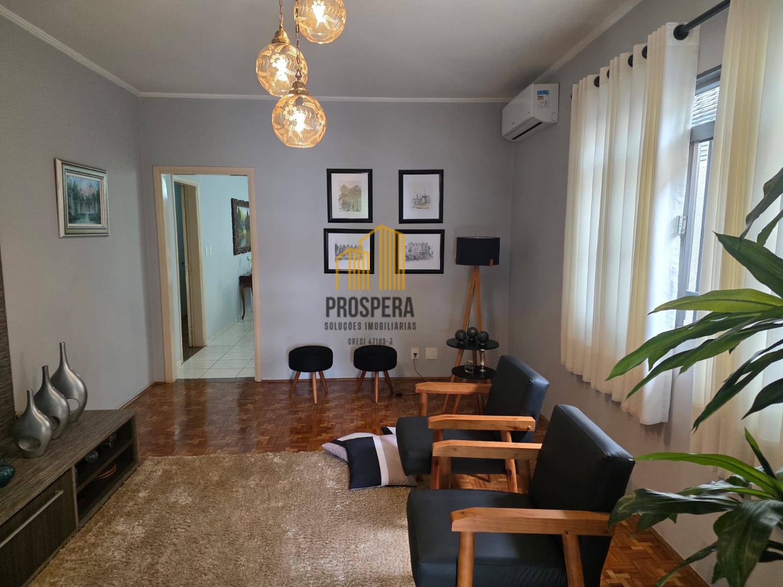 Casa, 3 quartos, 216 m² - Foto 1