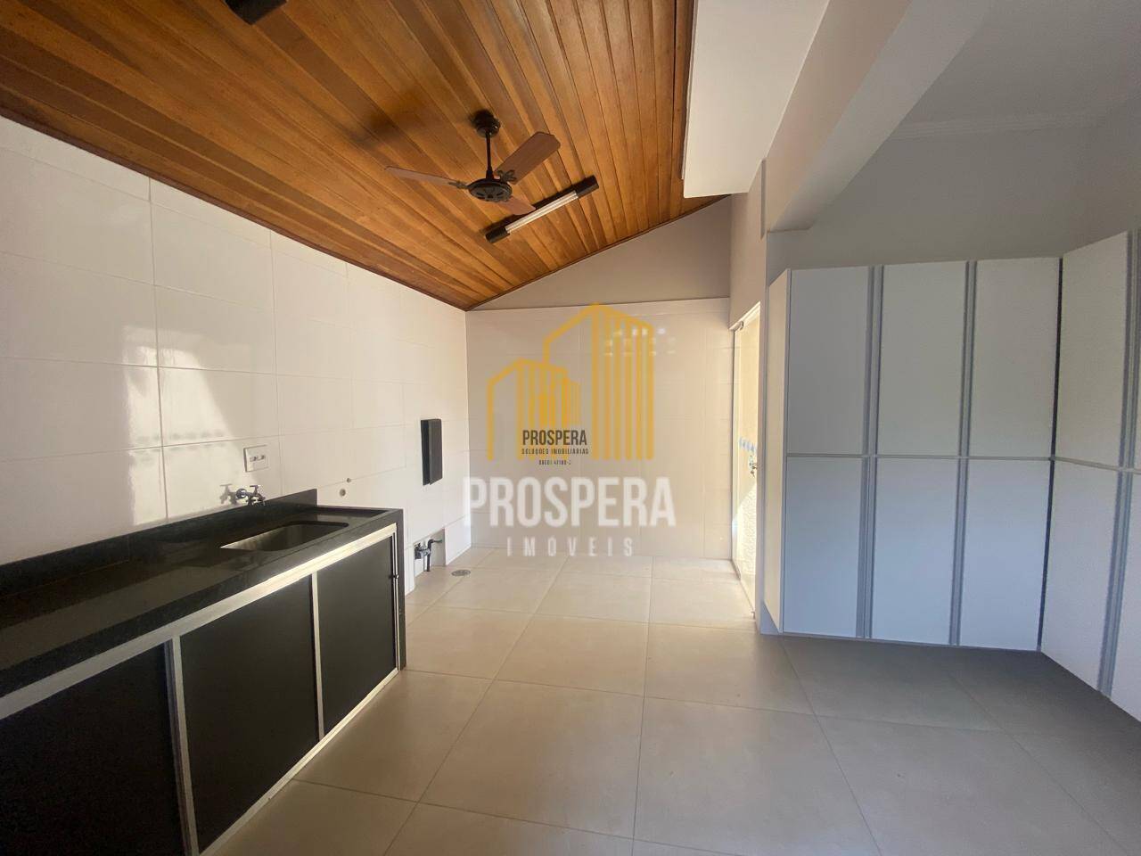Casa, 3 quartos, 220 m² - Foto 2